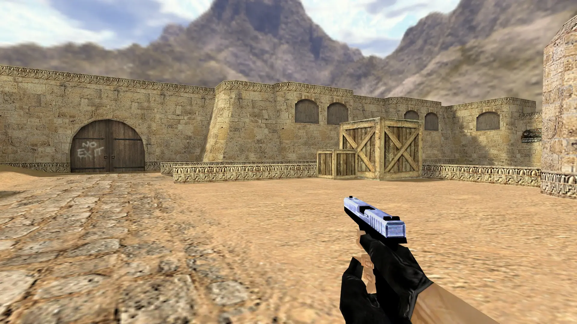 Glock-18 Chrome — de_dust2 (first person)