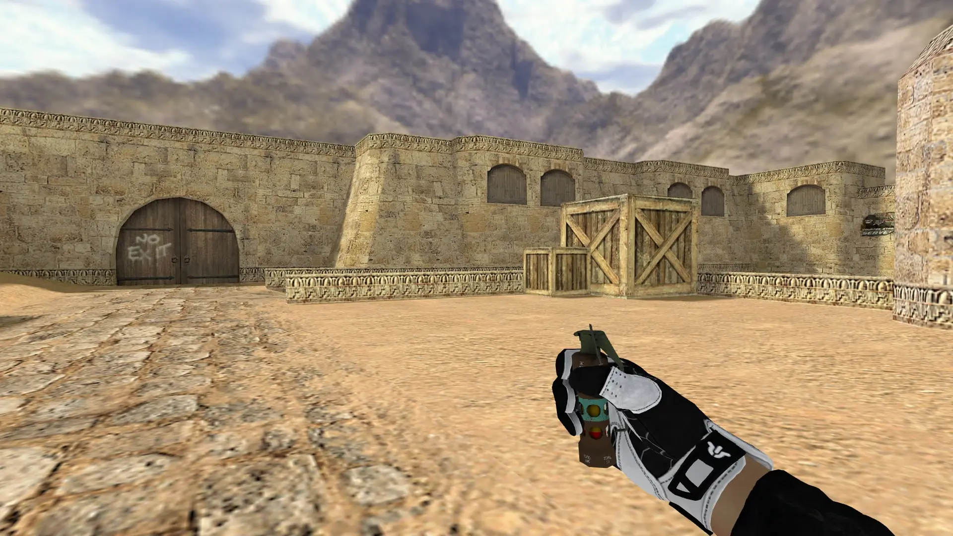 Flashbang — Batureis Sport Gloves Pack — de_dust2 (first person)