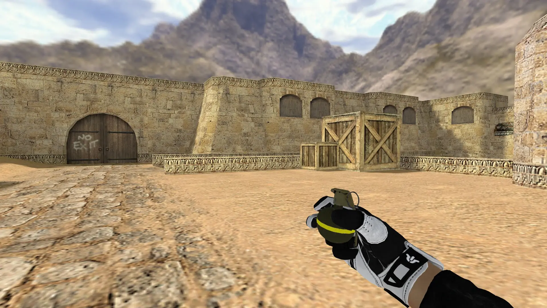 HE Grenade — Batureis Sport Gloves Pack — de_dust2 (first person)