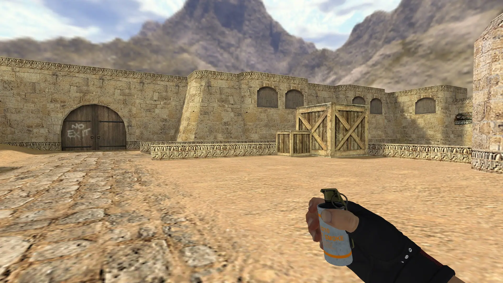 Smoke Grenade — Bloodhound Gloves Charred Pack — de_dust2 (first person)