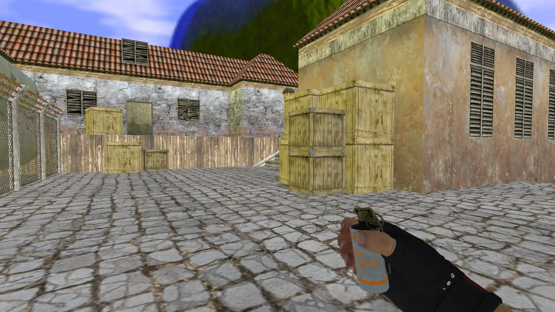 Smoke Grenade — Bloodhound Gloves Charred Pack — de_inferno (first person)