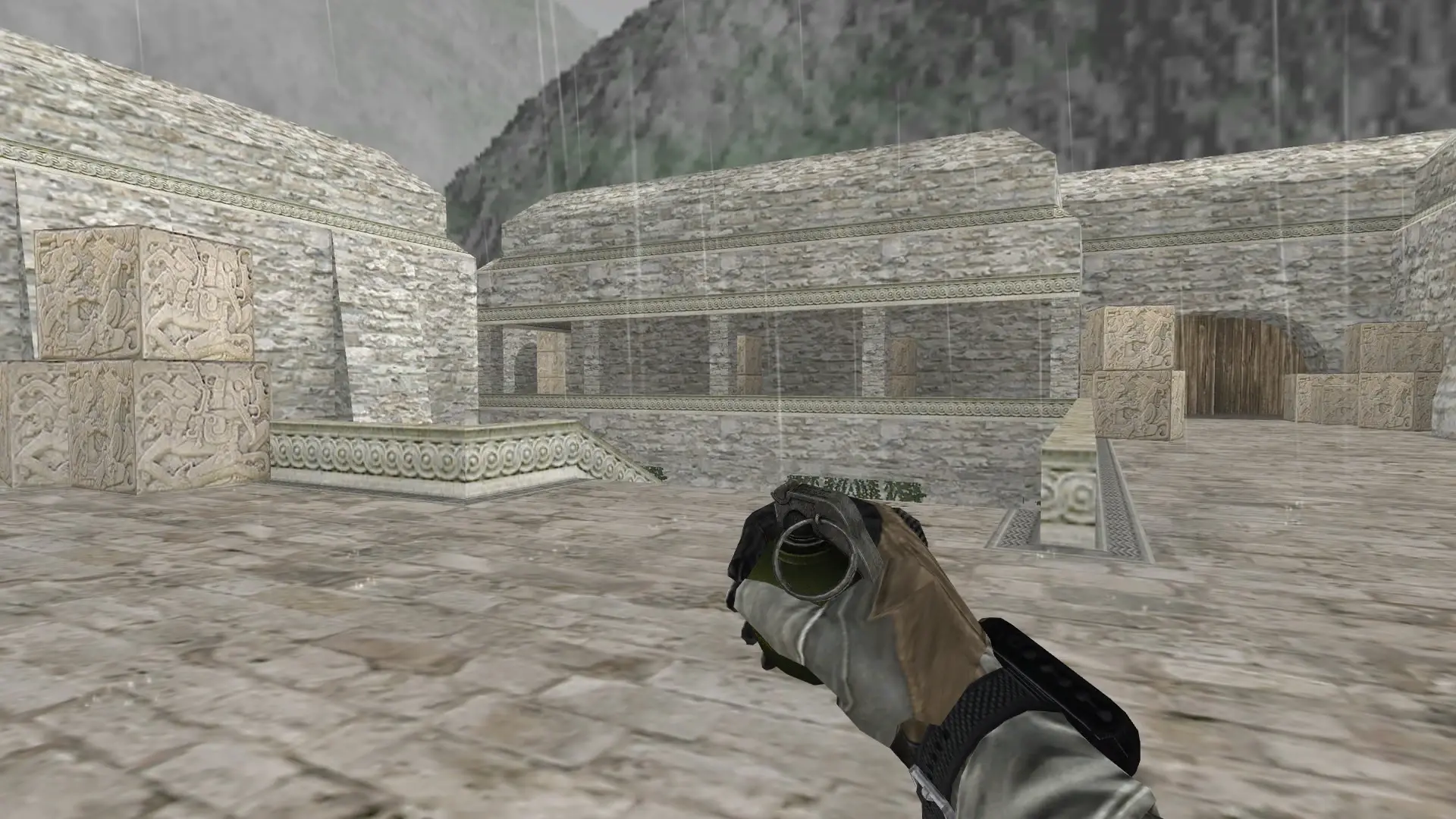 HE Grenade — BT Battery Pack — de_aztec (first person)