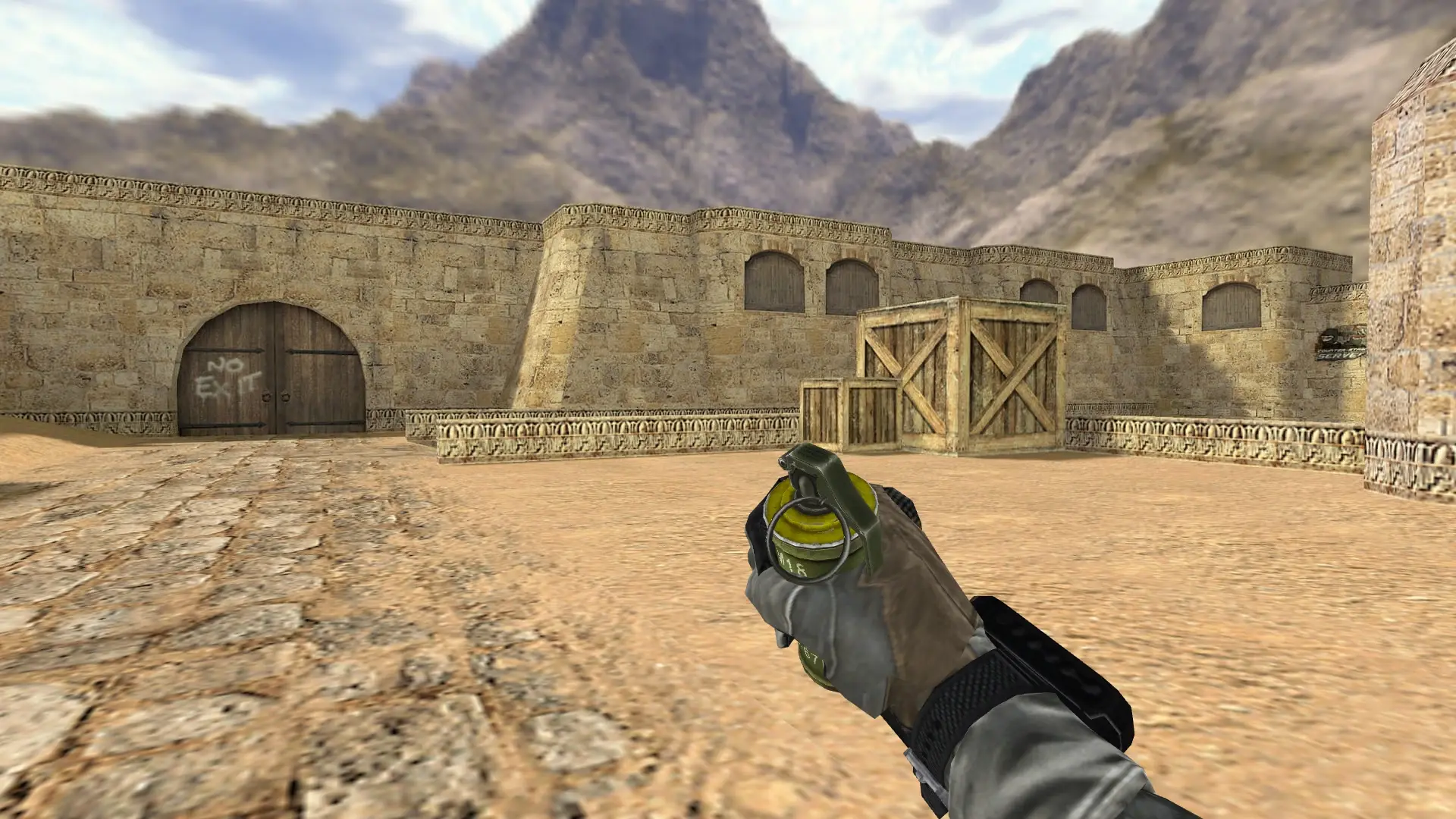 Smoke Grenade — BT Battery Pack — de_dust2 (first person)