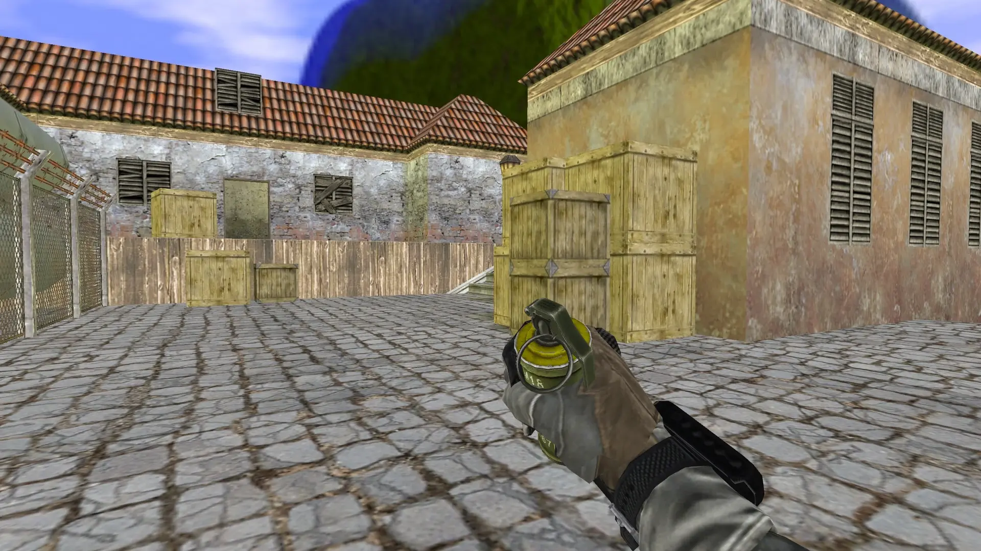 Smoke Grenade — BT Battery Pack — de_inferno (first person)