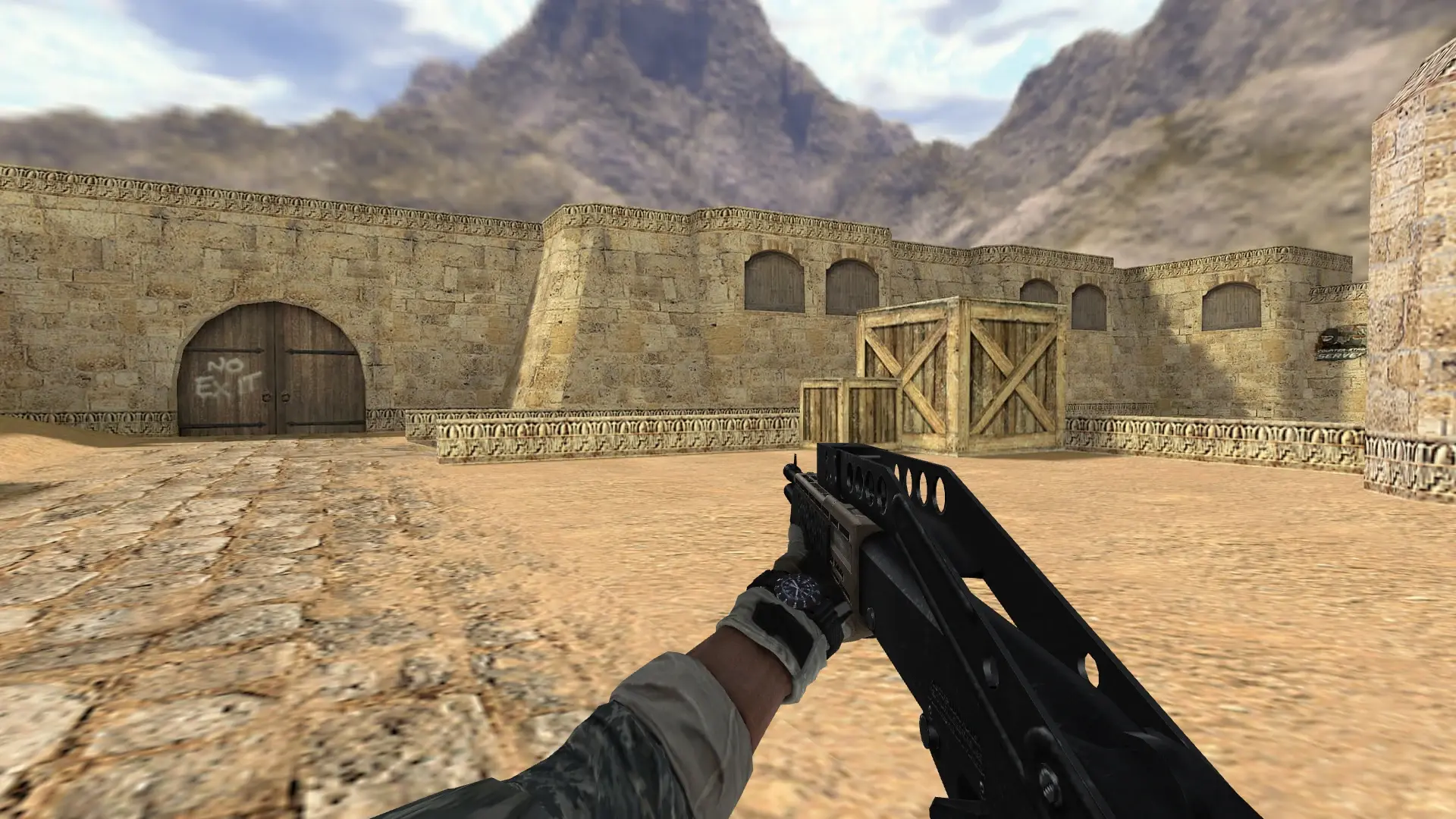 XM1014 — BT Battery Pack — de_dust2 (first person)