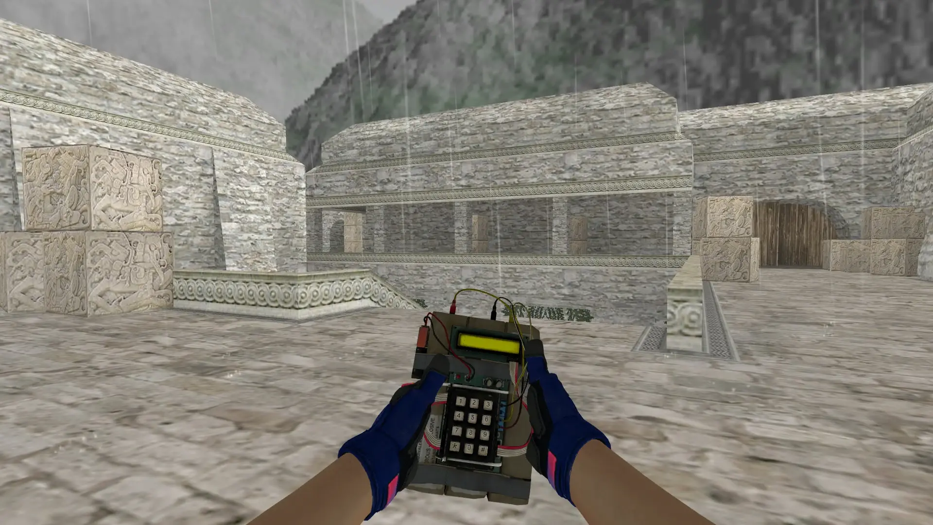 C4 — Na'Vi flamie Inventory — de_aztec (first person)