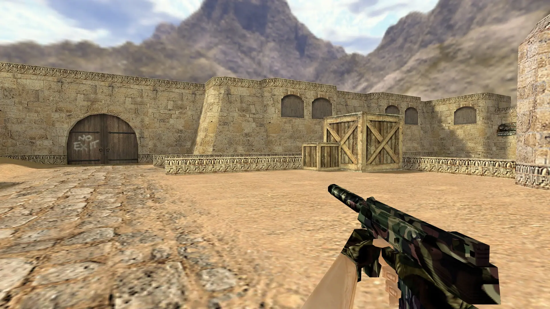 TMP: Camo Weapon Pack — de_dust2 (first person)