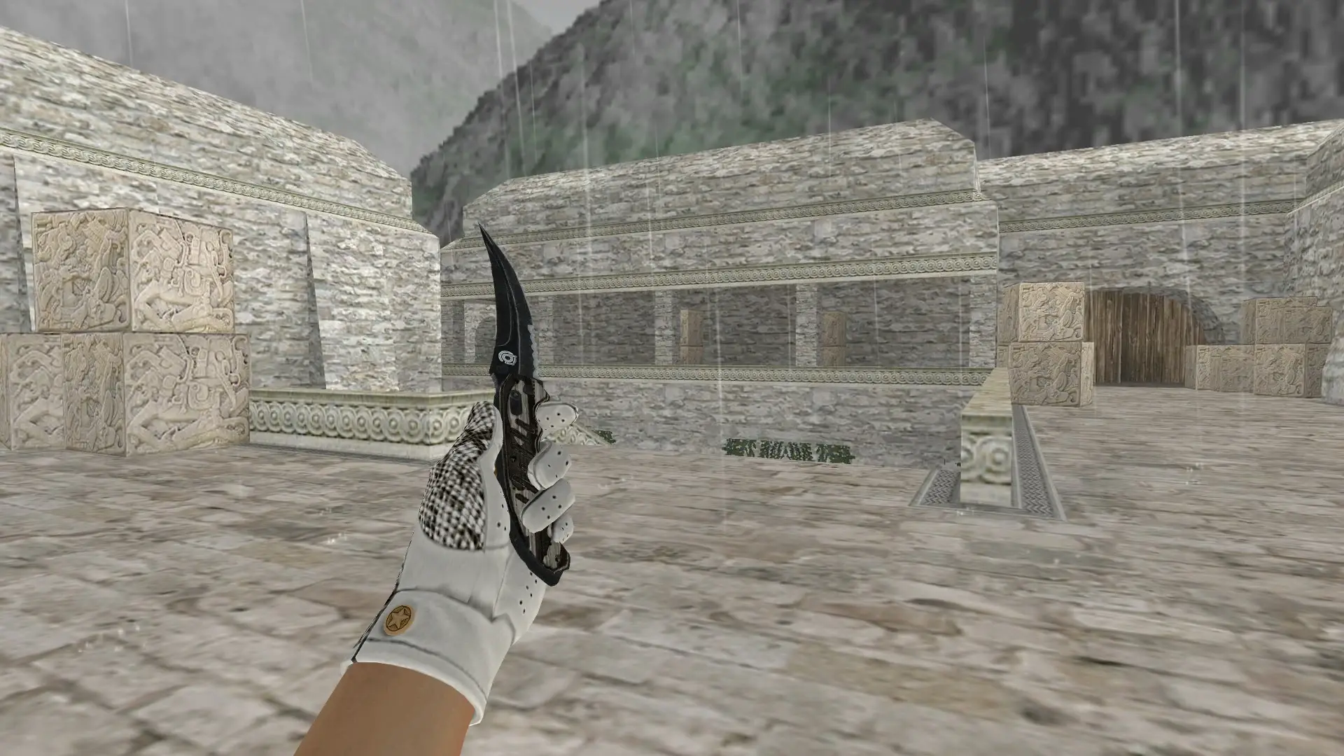 Knife: King Snake Driver Gloves — de_aztec (first person)
