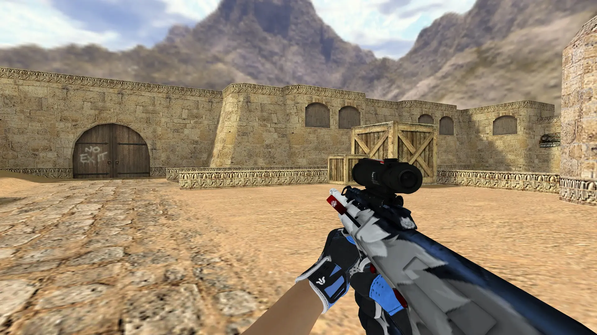 AUG — Sport Gloves Superconductor Pack — de_dust2 (first person)