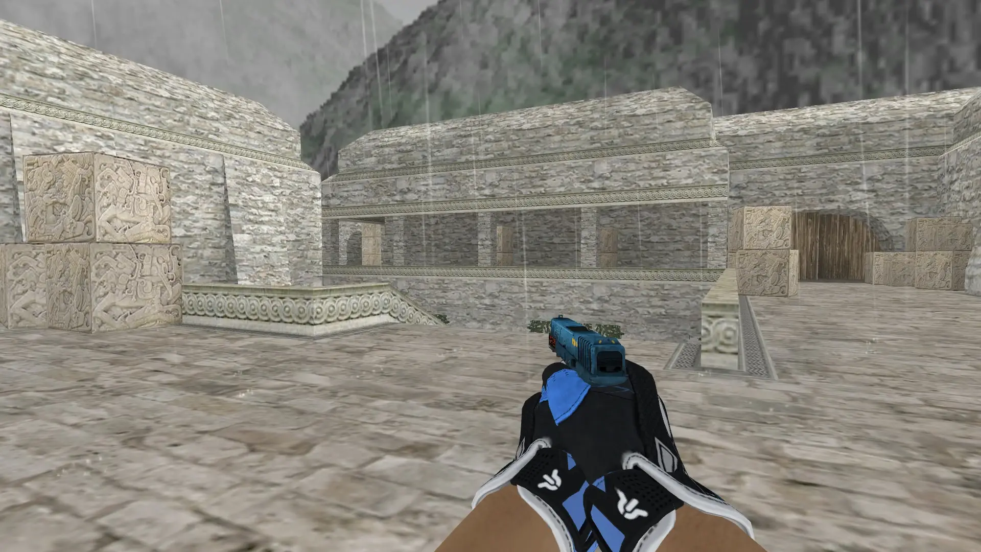 Glock-18 — Sport Gloves Superconductor Pack — de_aztec (first person)