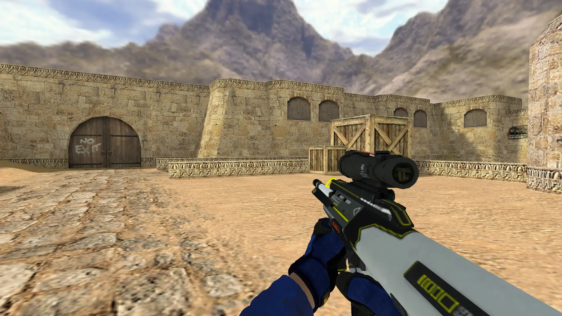 AUG — Specialist Gloves Fade Pack — de_dust2 (first person)