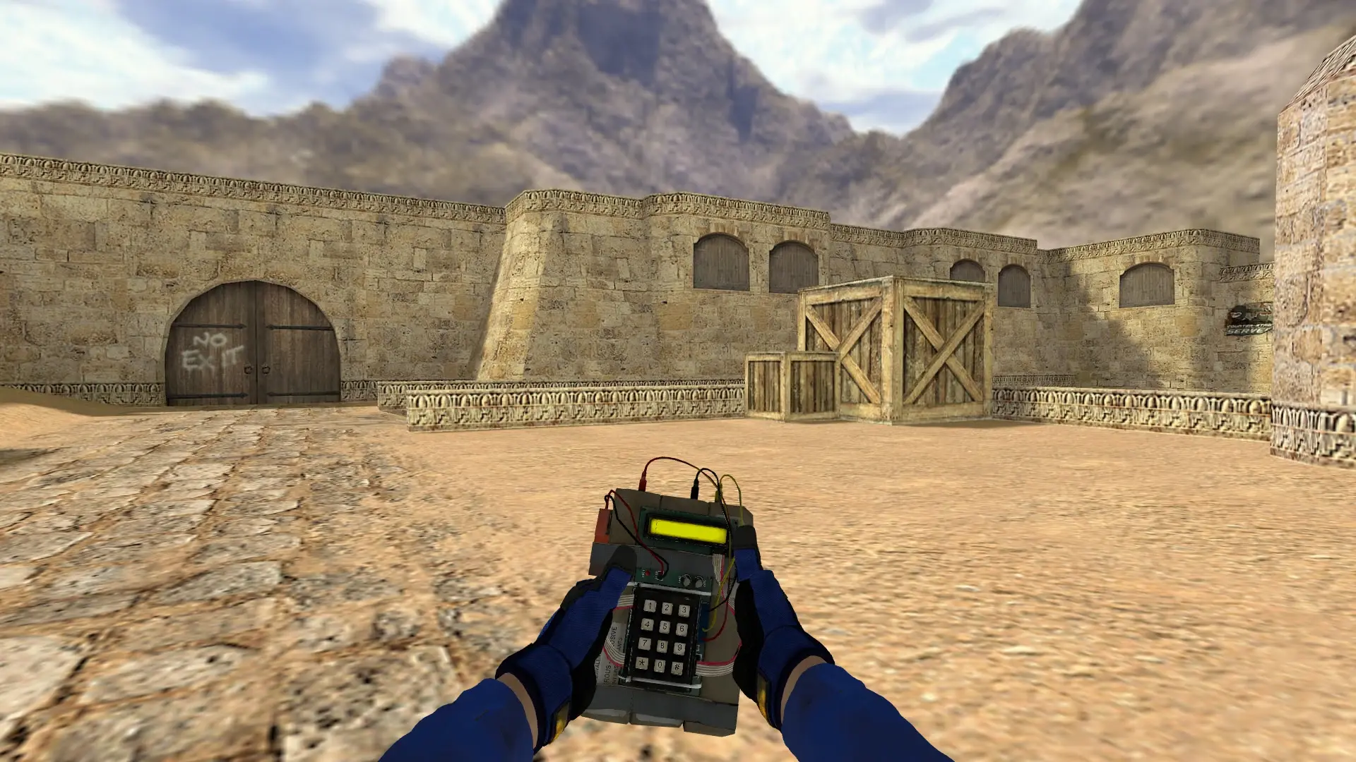 C4 — Specialist Gloves Fade Pack — de_dust2 (first person)