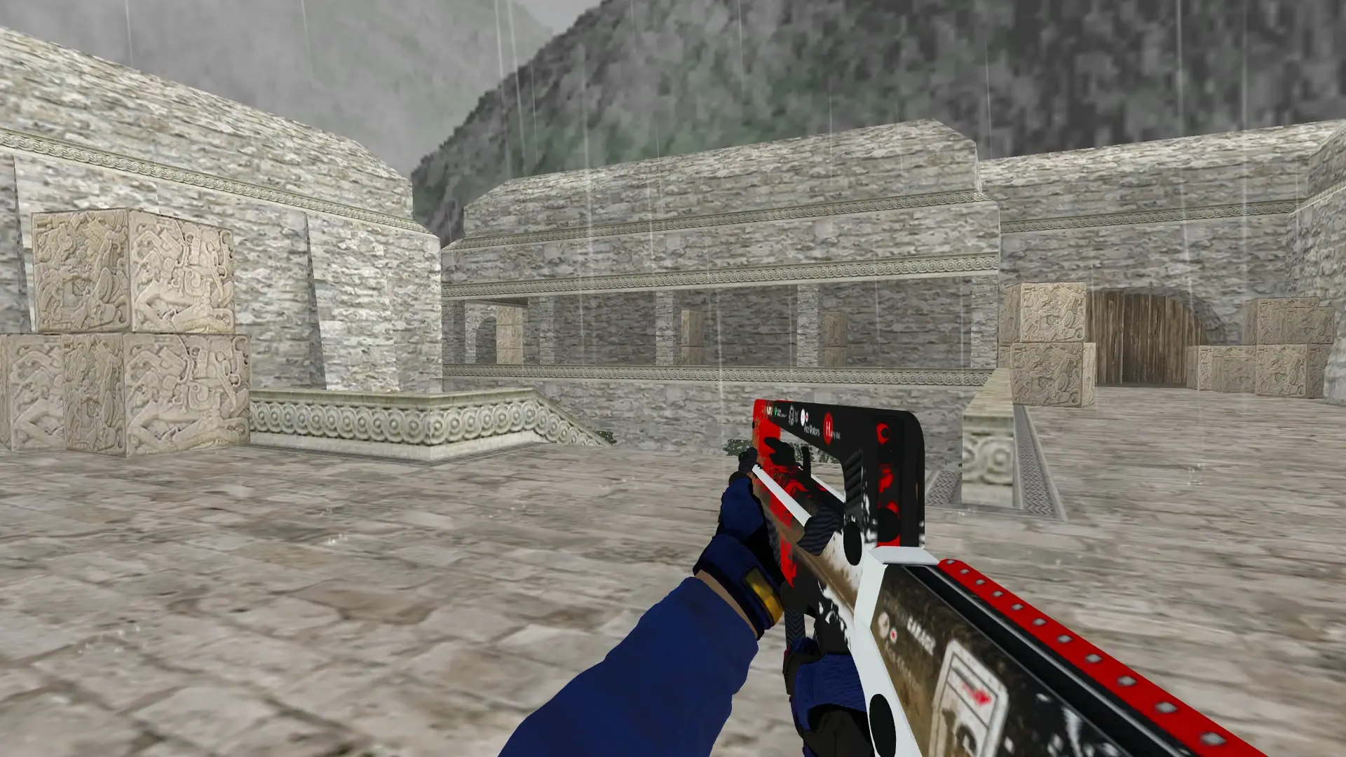 FAMAS — Specialist Gloves Fade Pack — de_aztec (first person)