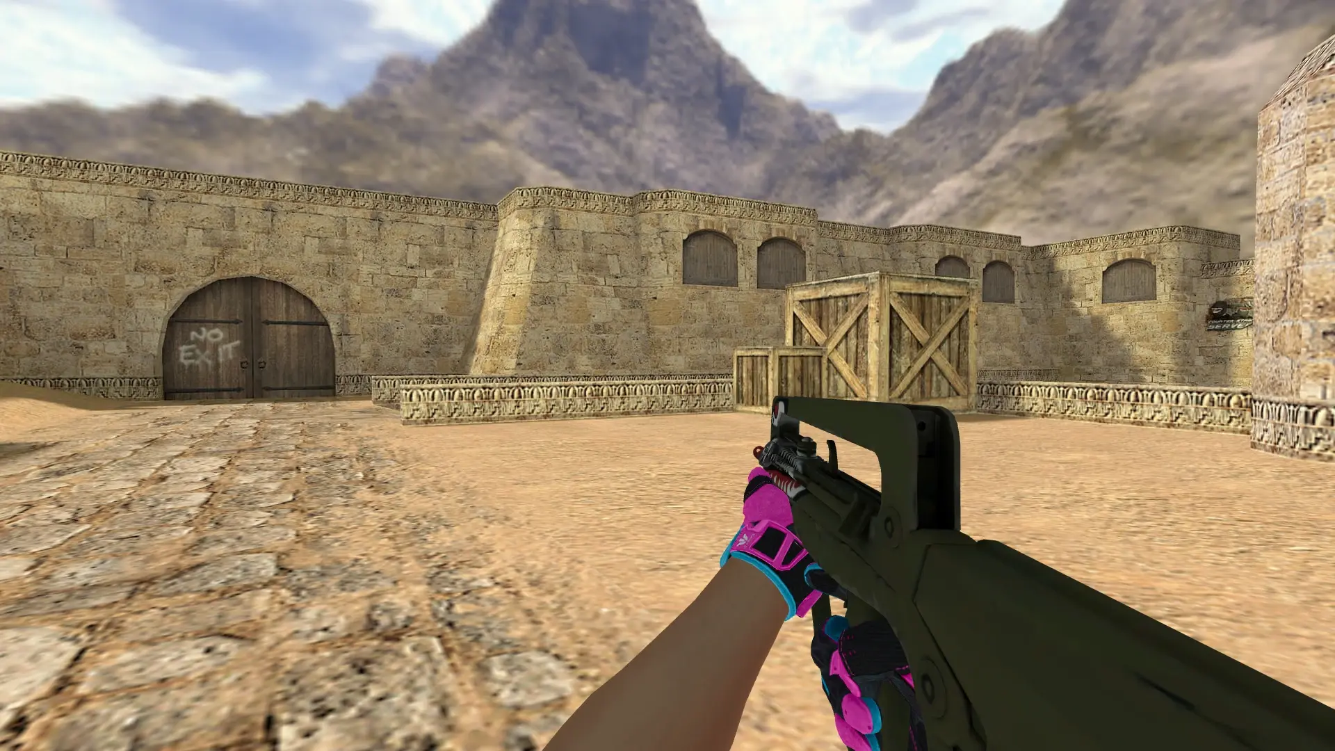 FAMAS — Sport Gloves Vice Weapon Pack — de_dust2 (first person)
