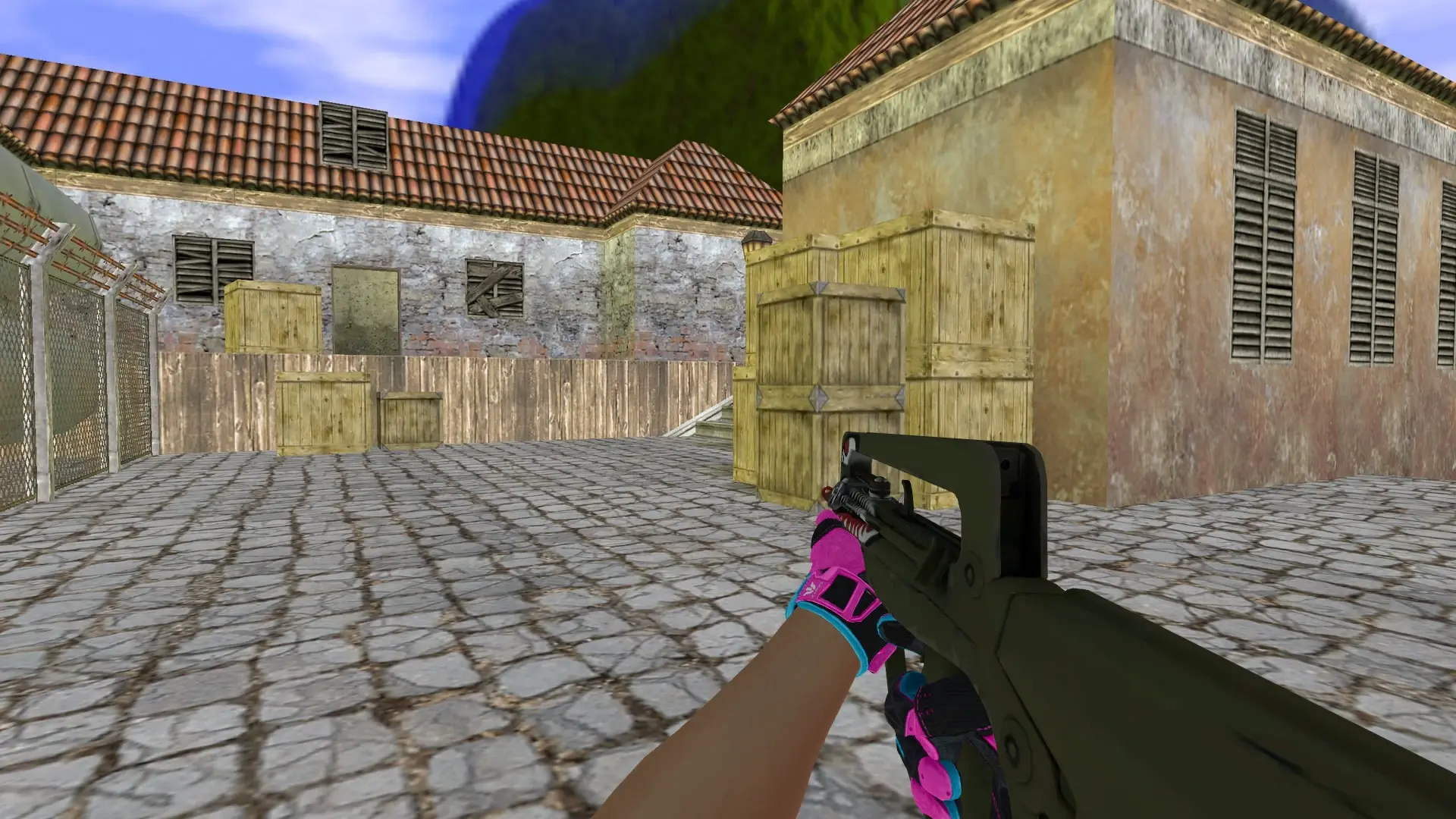 FAMAS — Sport Gloves Vice Weapon Pack — de_inferno (first person)