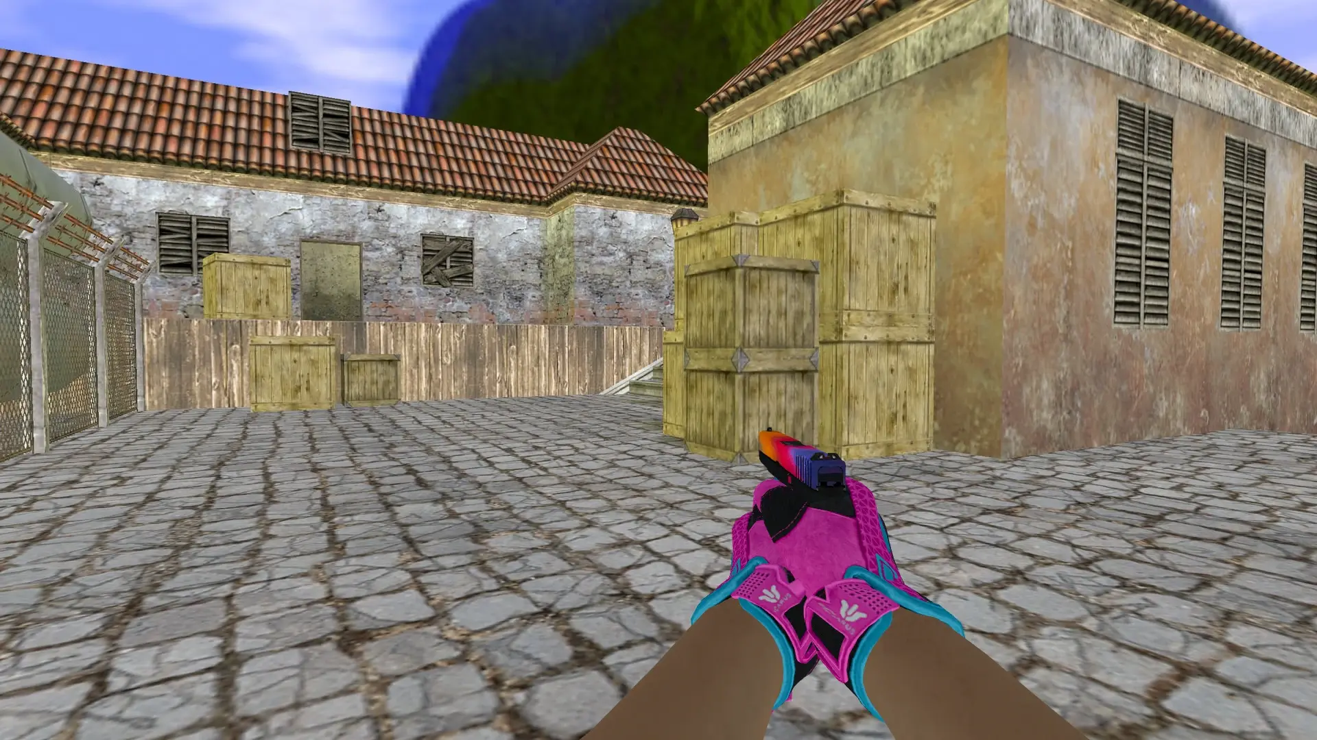 Glock-18 — Sport Gloves Vice Weapon Pack — de_inferno (first person)