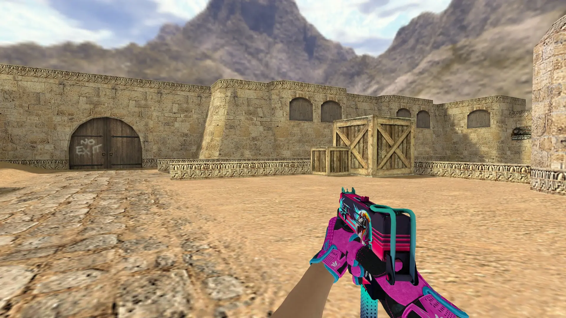 MAC-10 — Sports Gloves Vice Pack — de_dust2 (first person)