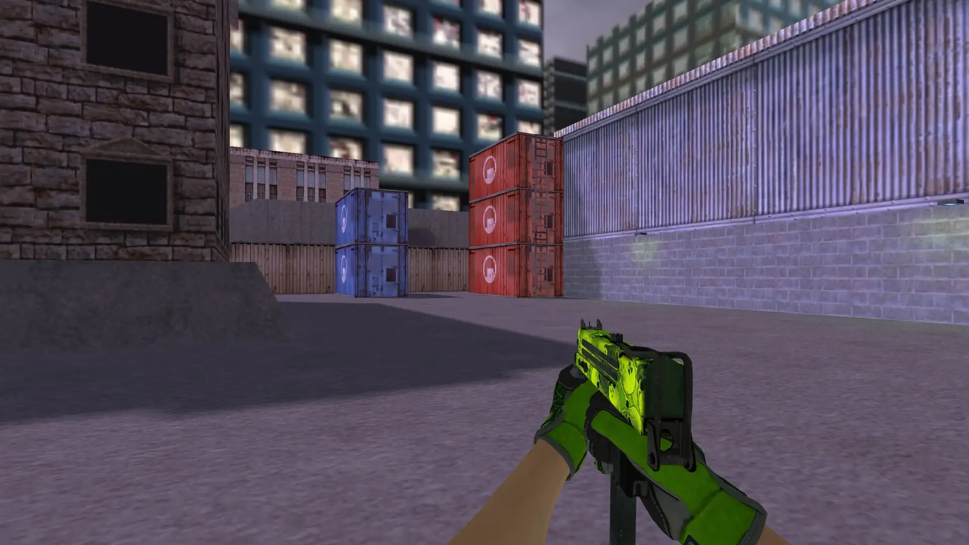 MAC-10 — Specialist Gloves Emerald Web Pack — cs_assault (first person)