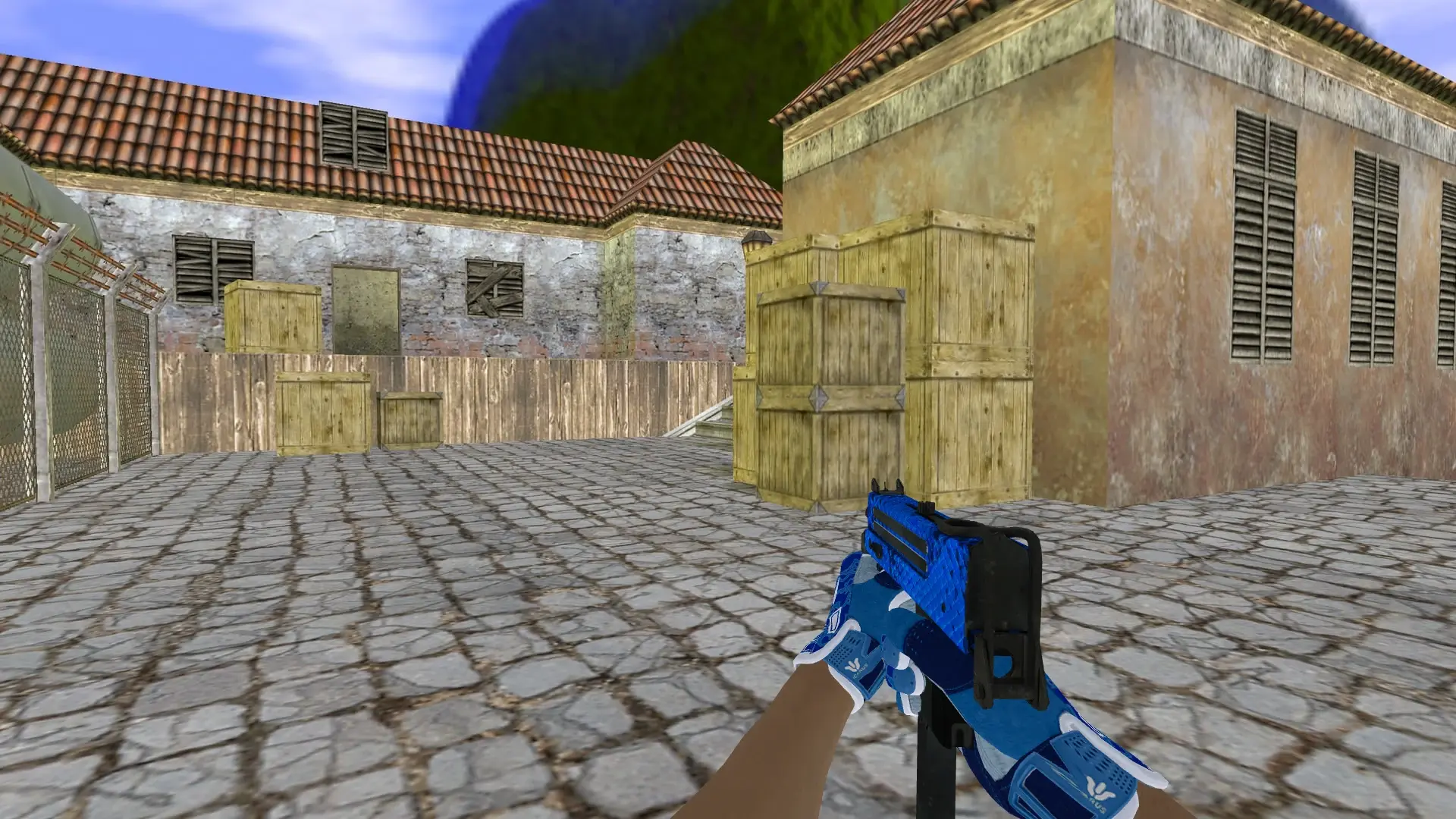 MAC-10 — Sport Amphibious Pack — de_inferno (first person)