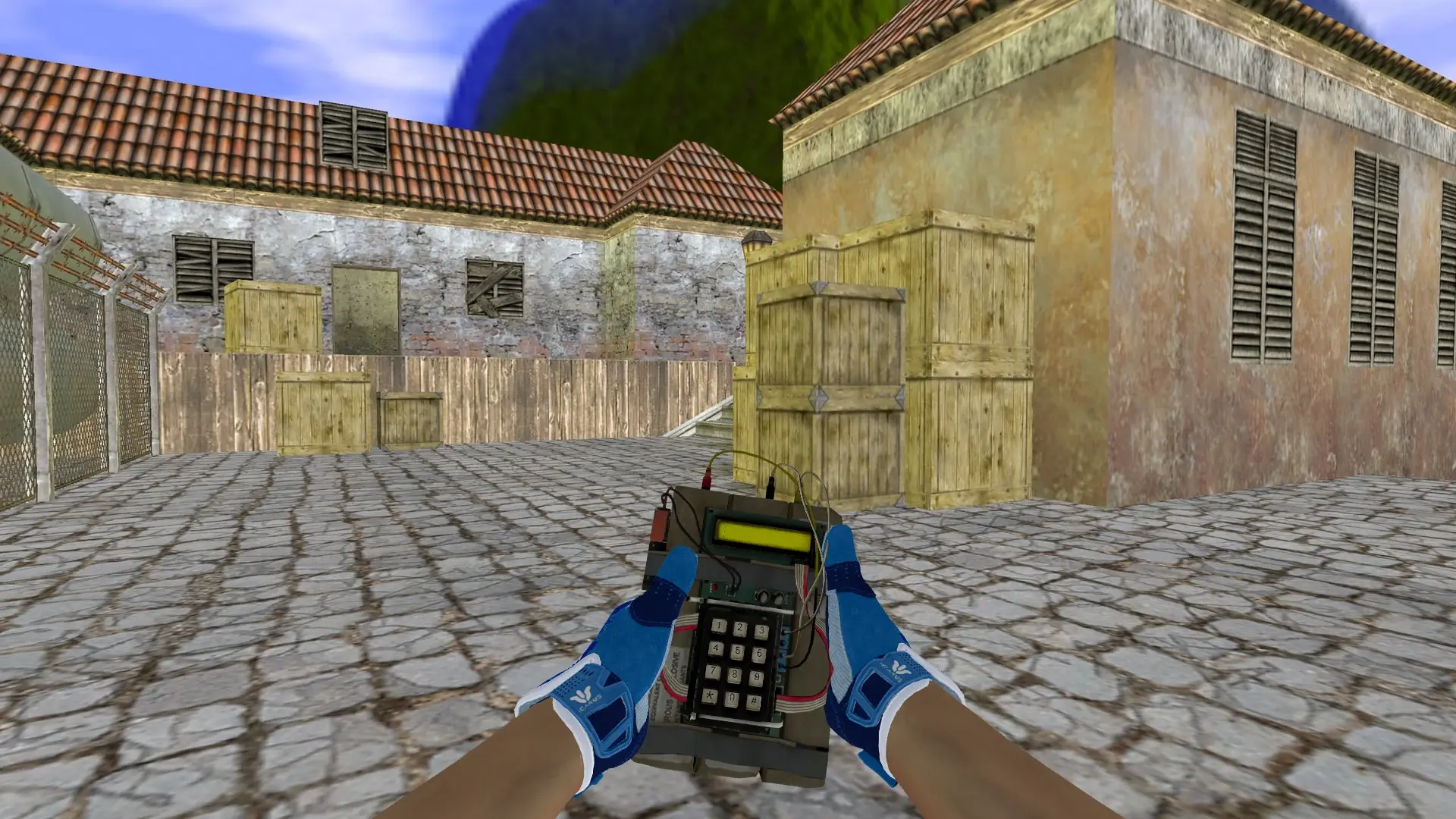 C4 — Sport Gloves Amphibious Pack — de_inferno (first person)