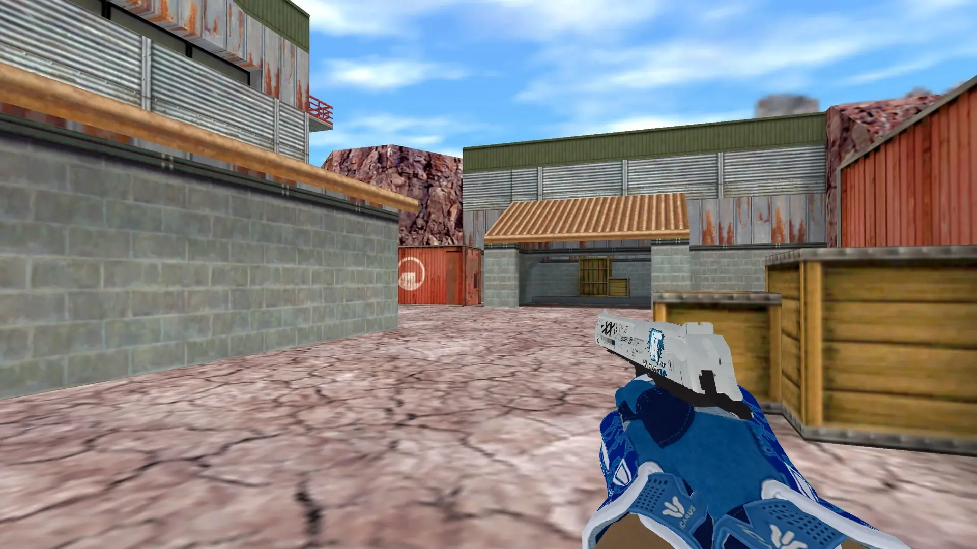 Desert Eagle — Sport Gloves Amphibious Pack — de_nuke (first person)